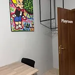 Super House Blloku - 3 地拉那