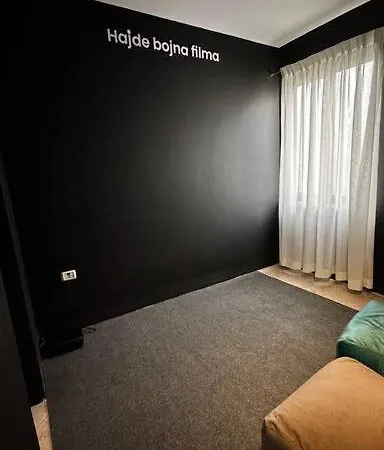 Super House Blloku - 3 Appartement