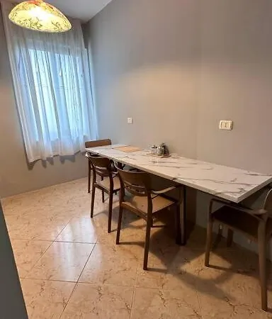 Super House Blloku - 3 아파트