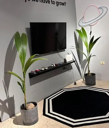Super House Blloku - 3 Апартаменты Тирана